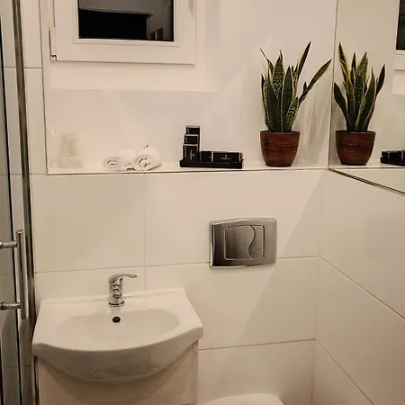 公寓 Na Poli 瓦乌布日赫